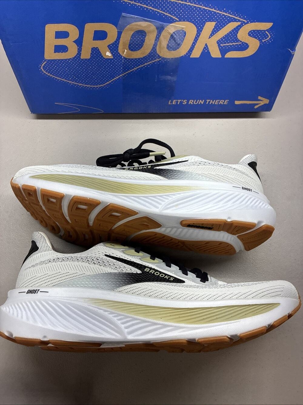 Brooks Ghost 17 Men’s Size 12 White Black Tea Running/Walking Shoe 110442 1D 191